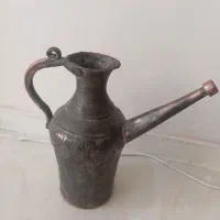 مجمع بزرگ و آفتابه بزرگ مسی قدیمی|کلکسیون اشیاء عتیقه|بروجرد, |دیوار
