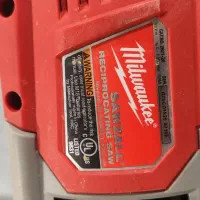 افقی بر میلواکی|ابزارآلات|خاوران, |دیوار