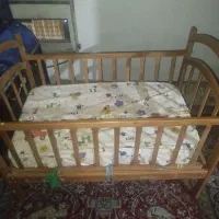 فروش تخت و گهواره نوزاد