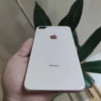 آیفون 8plus در حد تمیز