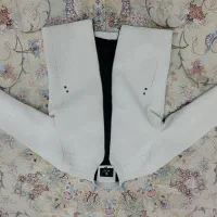 کت سفید چرم مصنوعی