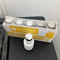 تعدادی فیوز نو و دسته دوم یه یک عدد کله شارژر اصلی