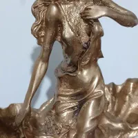 مجسمه زیبا ، شکلات خوری|مجسمه، تندیس، ماکت|پرند, فاز ۱|دیوار