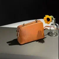 فروشنده کیف خانوم