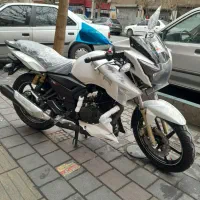 آپاچی سفید مدل آخر ۹۳ کم کار درحد صفر