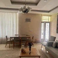 خانه طبقه همکف حیاط دار درب به ساختمان کوی قضات