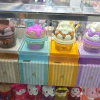 فروشنده عطر و ادکلن