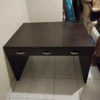میز چوبی با کیفیت