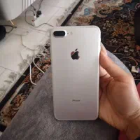 اپل 7 plus در حد نو اثر انگشت تمیز