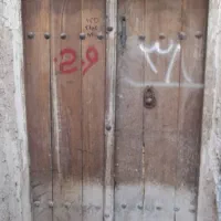 درب چوبی قدیمی عطیقه