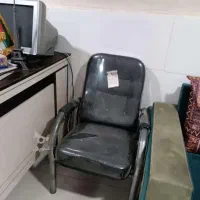 صندلی اداری سالم و میز بزرگ|مبلمان اداری|رودسر, |دیوار