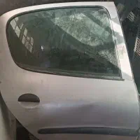 یک گلیگیر و درب عقب 206|قطعات یدکی و لوازم جانبی|زاهدان, |دیوار