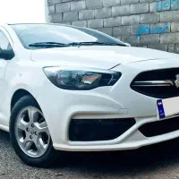شاهین j