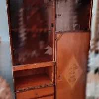 کمد چوبی و مبل