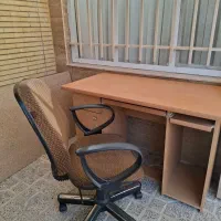 میز تحریر به همراه صندلی چرخدار|میز تحریر و کامپیوتر|شاهینشهر, شهرک گلدیس|دیوار
