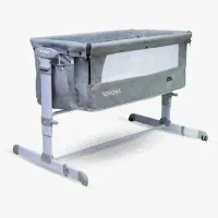 تخت کنار مادر