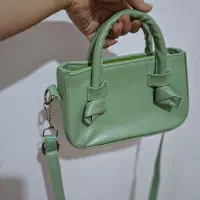 تعدادی کیف|کیف، کفش، کمربند|ارومیه, |دیوار