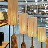 آباژور کنار سالنی و رومیزی