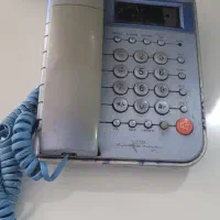 تلفن رو میزی و سالم