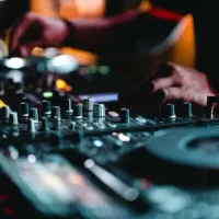 دیجی خانم و آقا برای مراسمات شما|خدمات پذیرایی، مراسم|خرم‌آباد, |دیوار