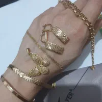 طلا ۲۵۰بالا تابلو ۲۰میلیون تومن هر گرم