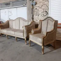 مبل کویین فرانسوی