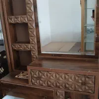 ست میز آرایش و کمد لباس