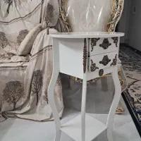 میز تلفن سفید رنگ درحدنو