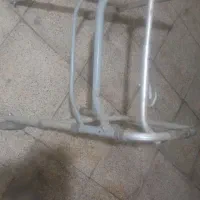 واکر طبی چهار پایه ای