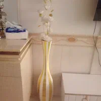 گلدان  وگل مصنوعی