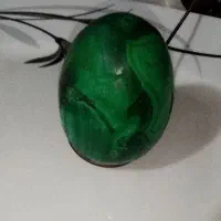 سنگ یشم سبز تخمه مرغی شکل به وزنه ۲۴۰ گرم