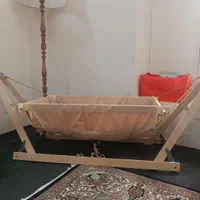 گهواره چوبی در حد نو|تخت و صندلی بچه|تهران, نظام‌آباد|دیوار