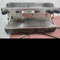 چند صندلی تمیز وپاکیزه ودستگا اسپرسو|سماور، چای‌ساز، قهوه‌ساز|برازجان, |دیوار