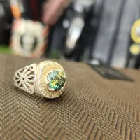 انگشتر دست‌ساز موزونایت سبز خاص