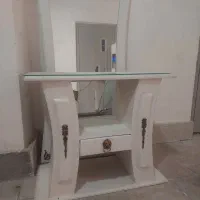 میز و ایینه