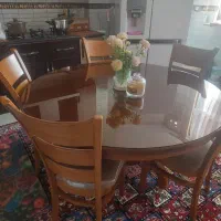 میز نهارخوری خوری ۶ نفره گرد همراه گردان وسط