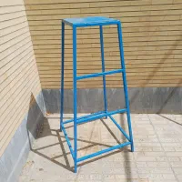 چهارپایه فلزی