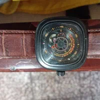 یک عددساعت موچی سون فرایدی اصل