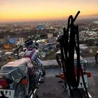 سلام دوستان