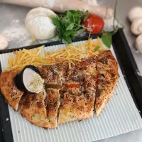 اشپز پیتزا هستم.