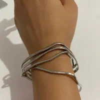 النگوهای ظریف تیتان ۱۲ عدد و النگوی تلویزیونی|بدلیجات|اصفهان, سپاهان‌شهر|دیوار