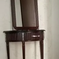 آیینه و میز