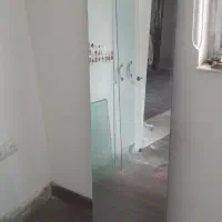 آینه ایستاده
