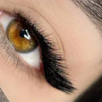 مدل اکستنشن مژه در حضور مربی