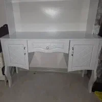 میز تحریر تمیز در حد نو