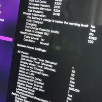 مک بوک پرو 2017 تاچ بار 15 اینچی|رایانه همراه|شیراز, گل سرخ|دیوار