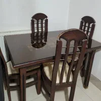 میز صبحانه خوری