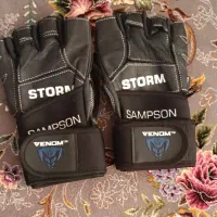 دستکش بدنسازی استفاده نکردم