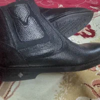 نیم بوت تمام چرم زیپ دار سایز۴۰ کاملا نو
