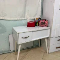 تخت دو نفره به همراه میز|تخت و سرویس خواب|سمنان, |دیوار